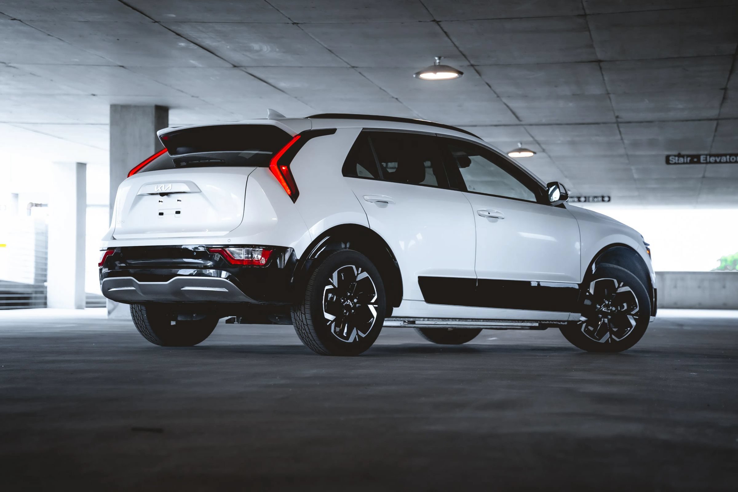 Used 2023 Kia Niro Wind FWD image 4