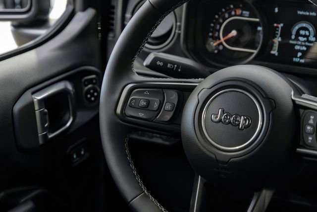 Used 2025 Jeep Gladiator Sport AWD/4WD image 61