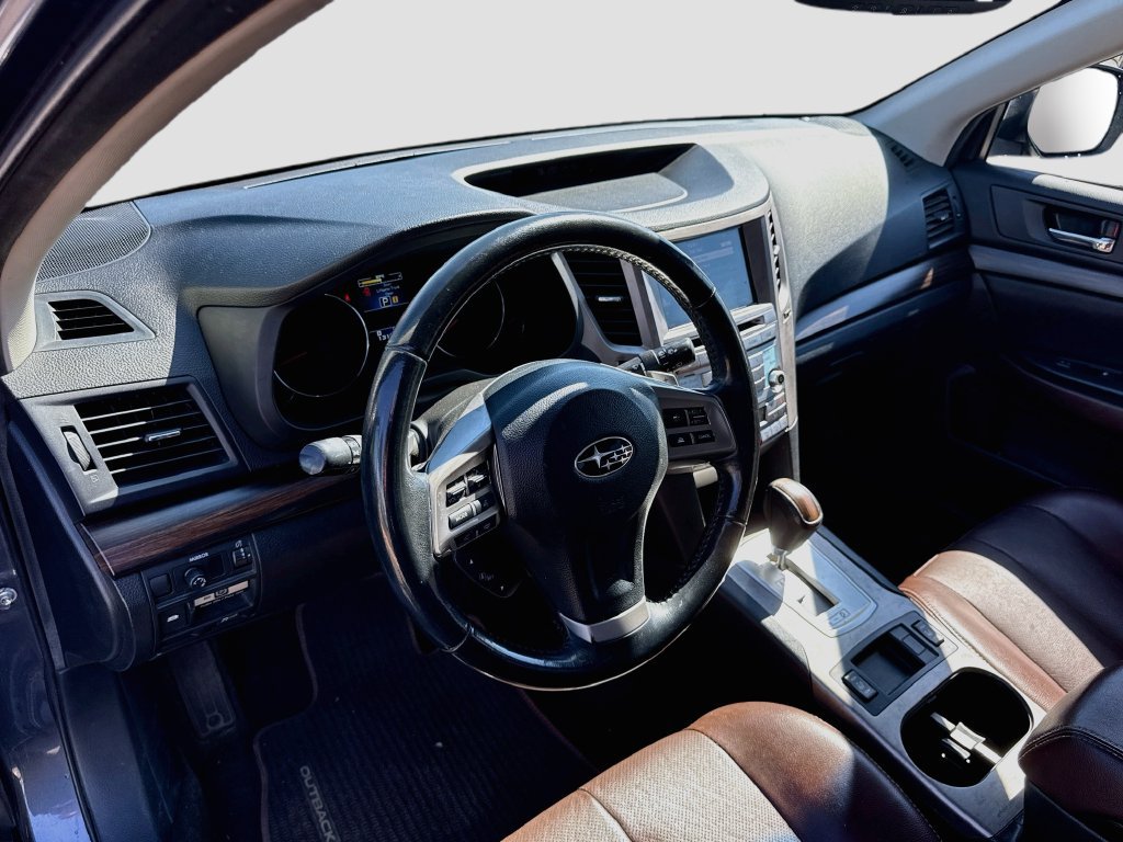Used 2014 Subaru Outback 3.6R Limited AWD/4WD image 9