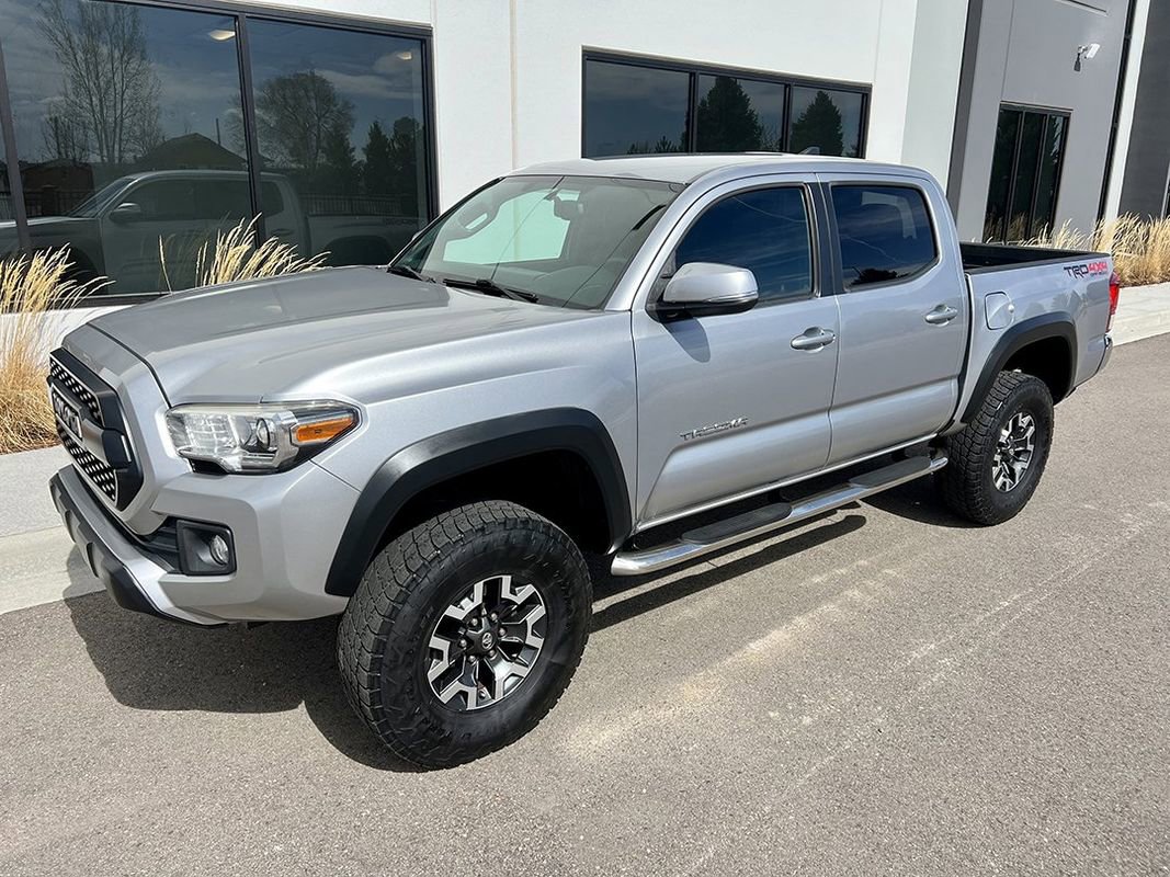 Used 2017 Toyota Tacoma TRD Off-Road image 24