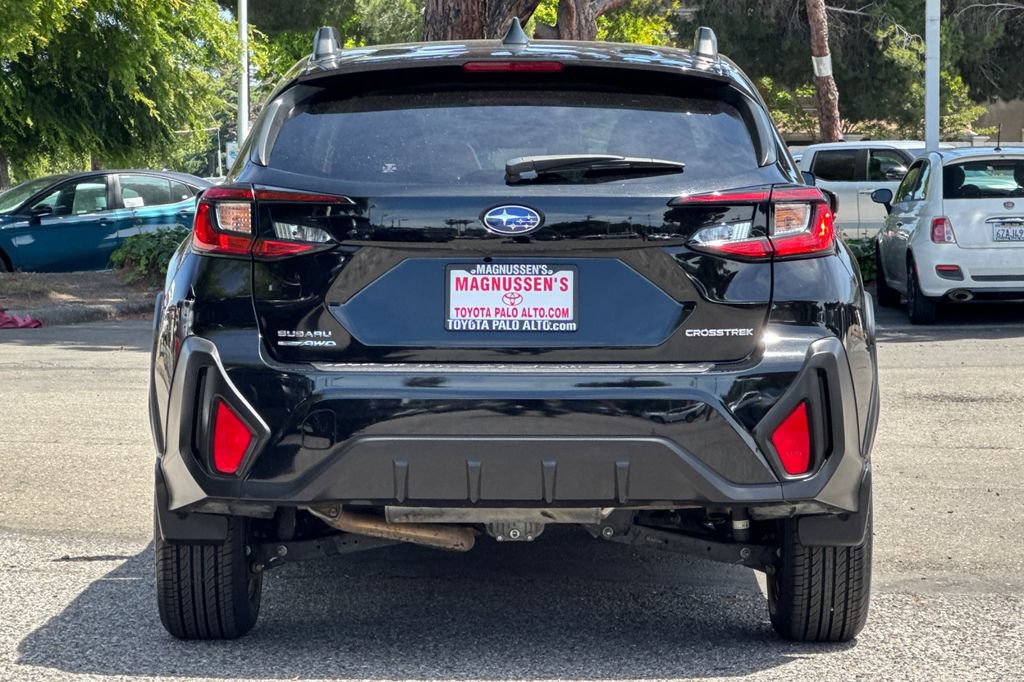Used 2024 Subaru Crosstrek 2.0i Premium AWD/4WD image 4