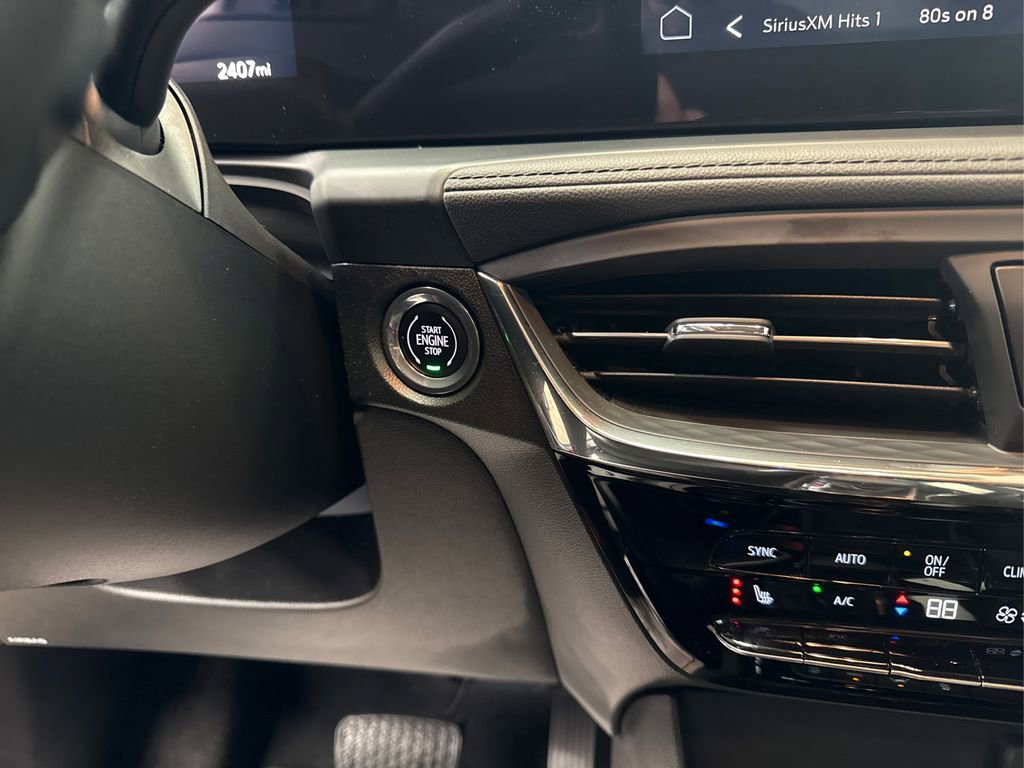Used 2025 Buick Encore GX Avenir w/ Avenir Technology Package image 33