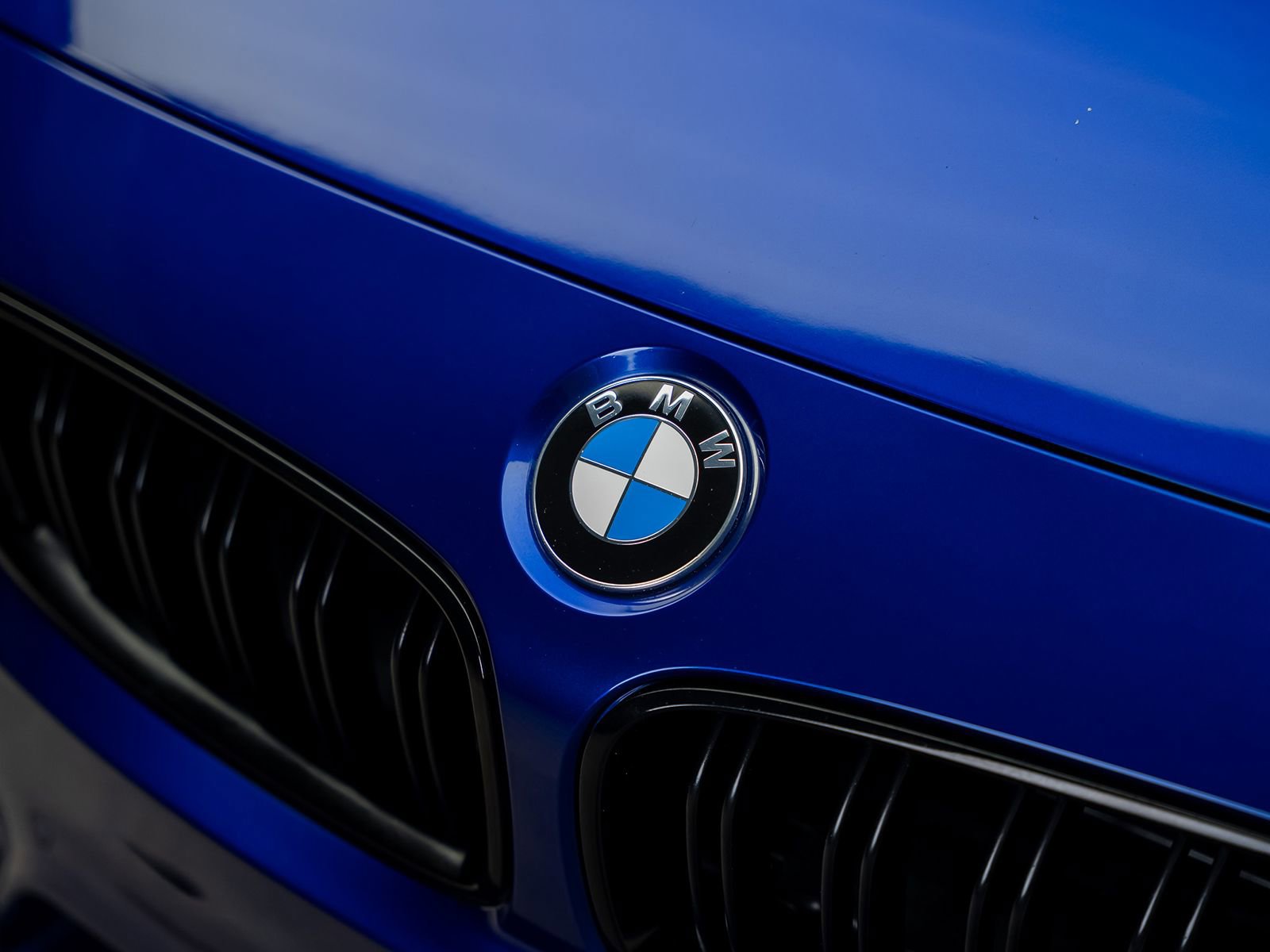 Used 2020 BMW M4 CS w/ Executive Package RWD image 11