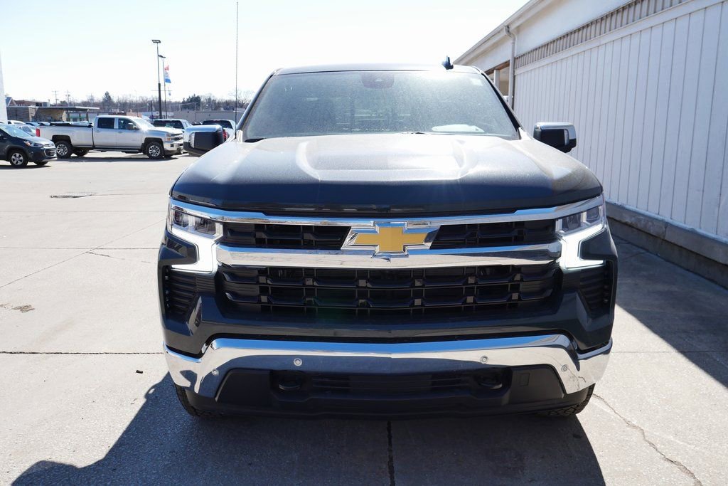 New 2026 Chevrolet Silverado 1500 LT w/ Z71 Off-Road Package image 3