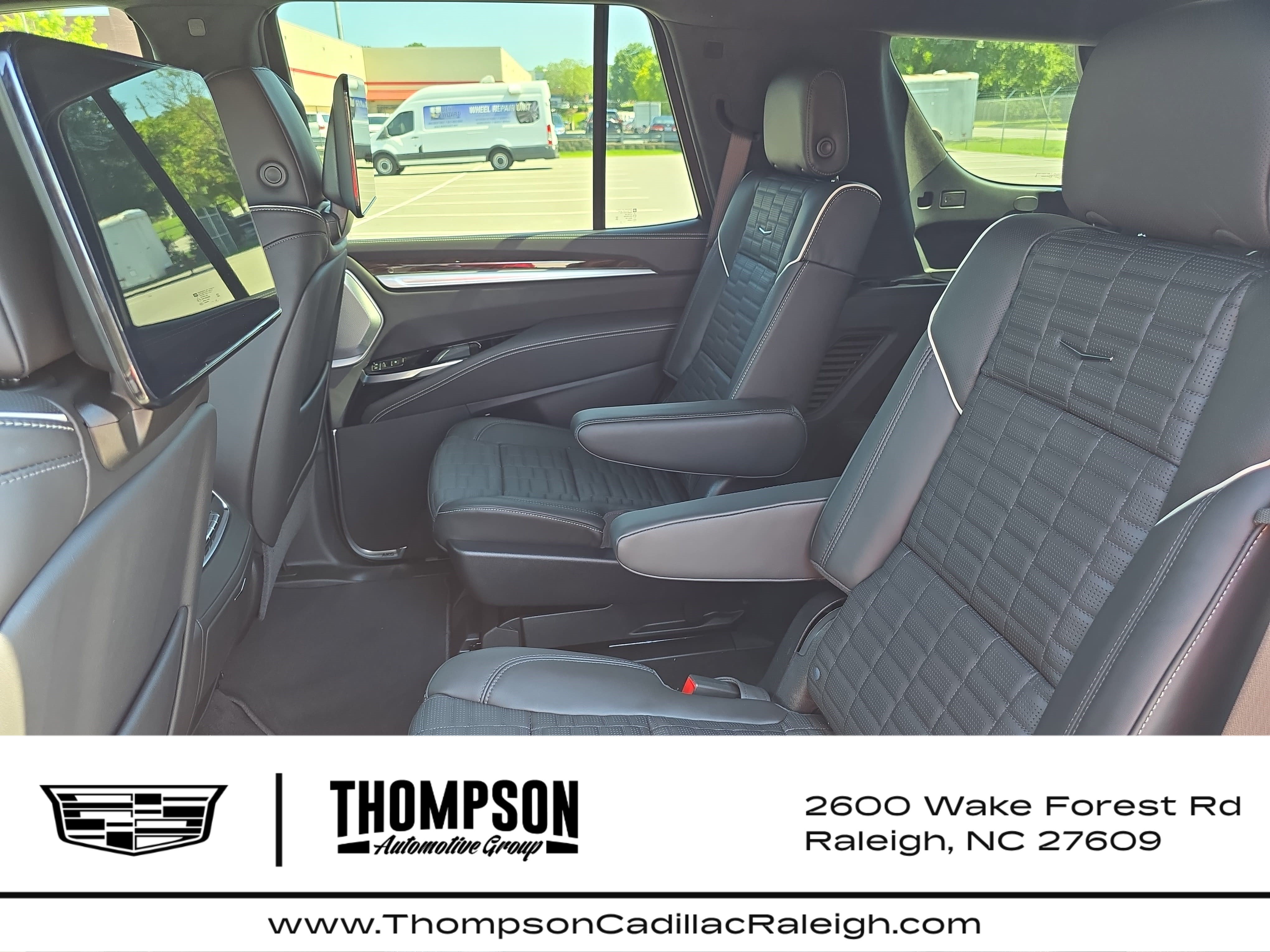 New 2026 Cadillac Escalade Platinum Sport AWD/4WD image 14