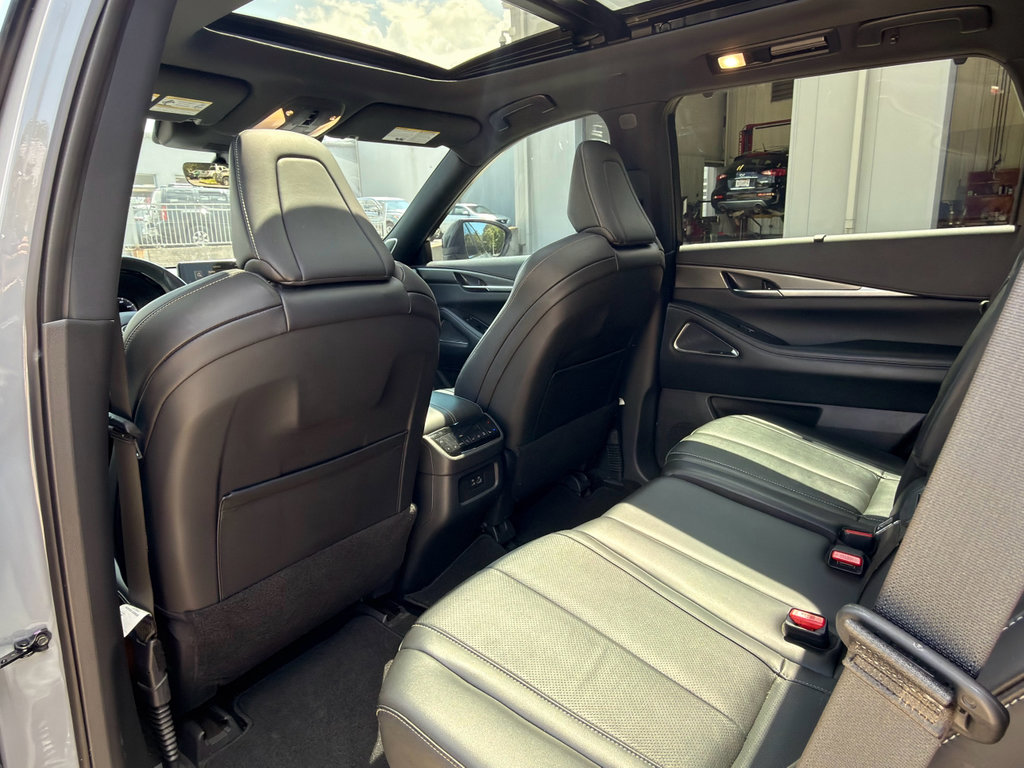 Used 2025 INFINITI QX60 Luxe w/ Black Edition FWD image 21