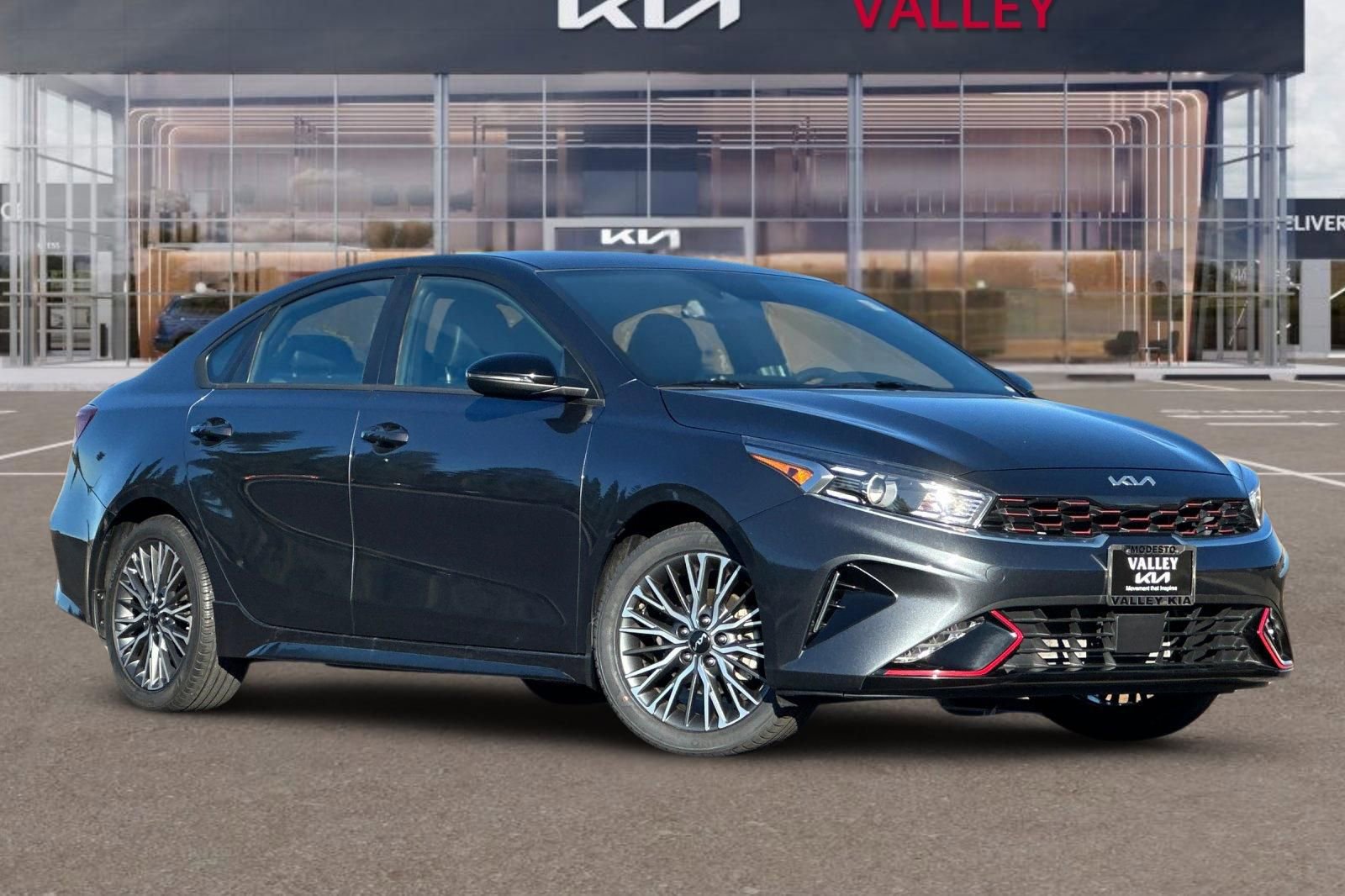 Used 2023 Kia Forte GT-Line w/ GT-Line Technology Package image 2