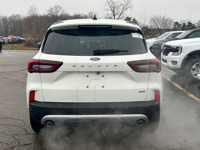 New 2026 Ford Escape SE w/ Class II Trailer Tow Package image 7
