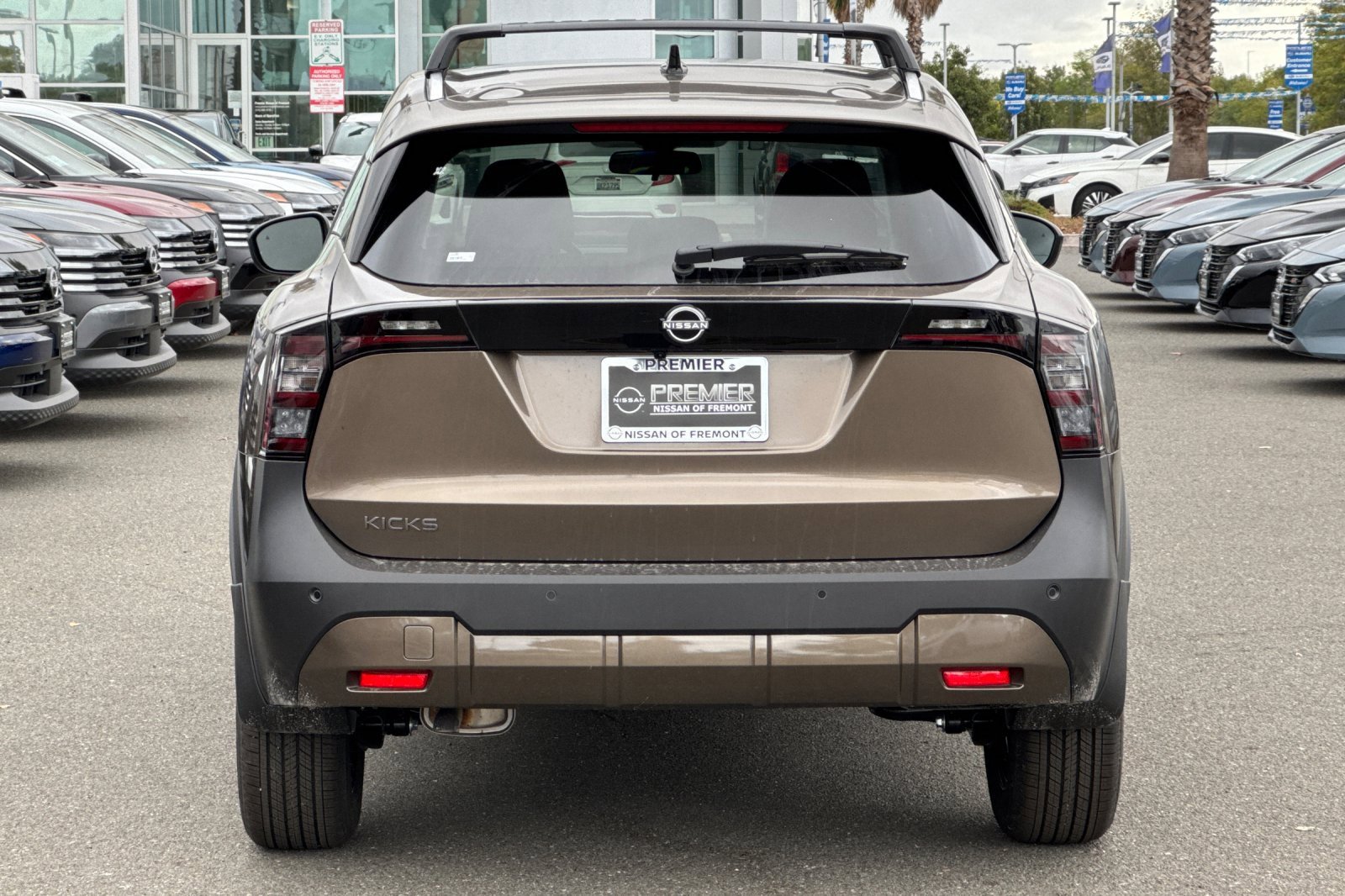 New 2026 Nissan Kicks SV w/ SV Premium Package image 5