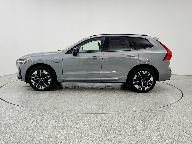 New 2026 Volvo XC60 T8 Plus w/ Protection Package Premier AWD/4WD image 8