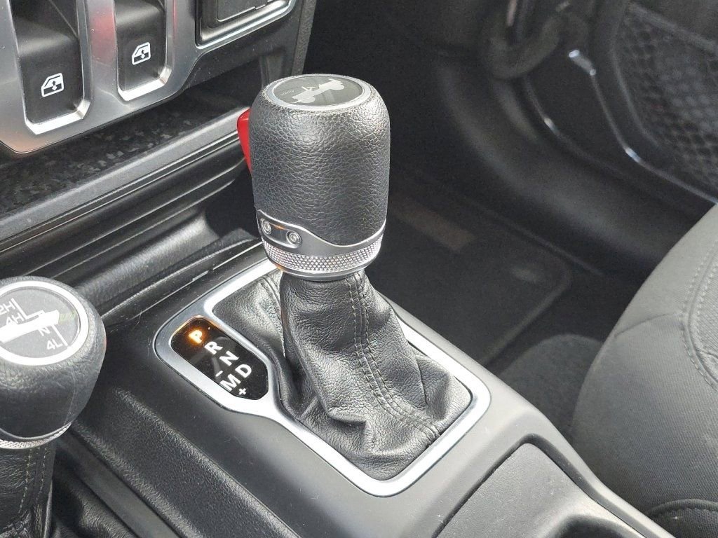 Used 2020 Jeep Wrangler Sport AWD/4WD image 29