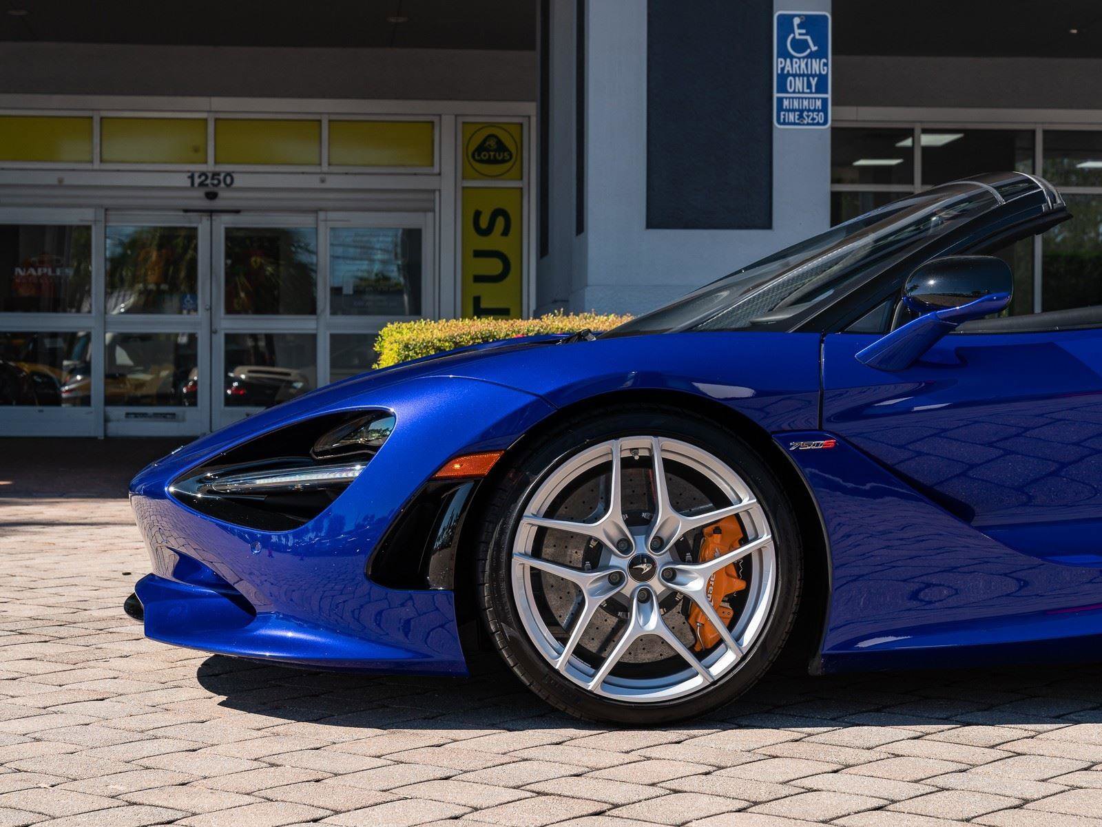 Used 2024 McLaren 750S Spider image 9
