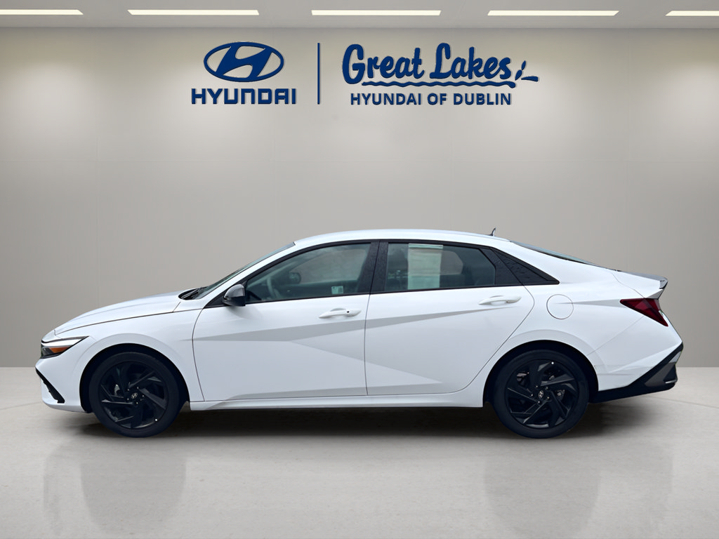 Used 2026 Hyundai Elantra Sport FWD image 2