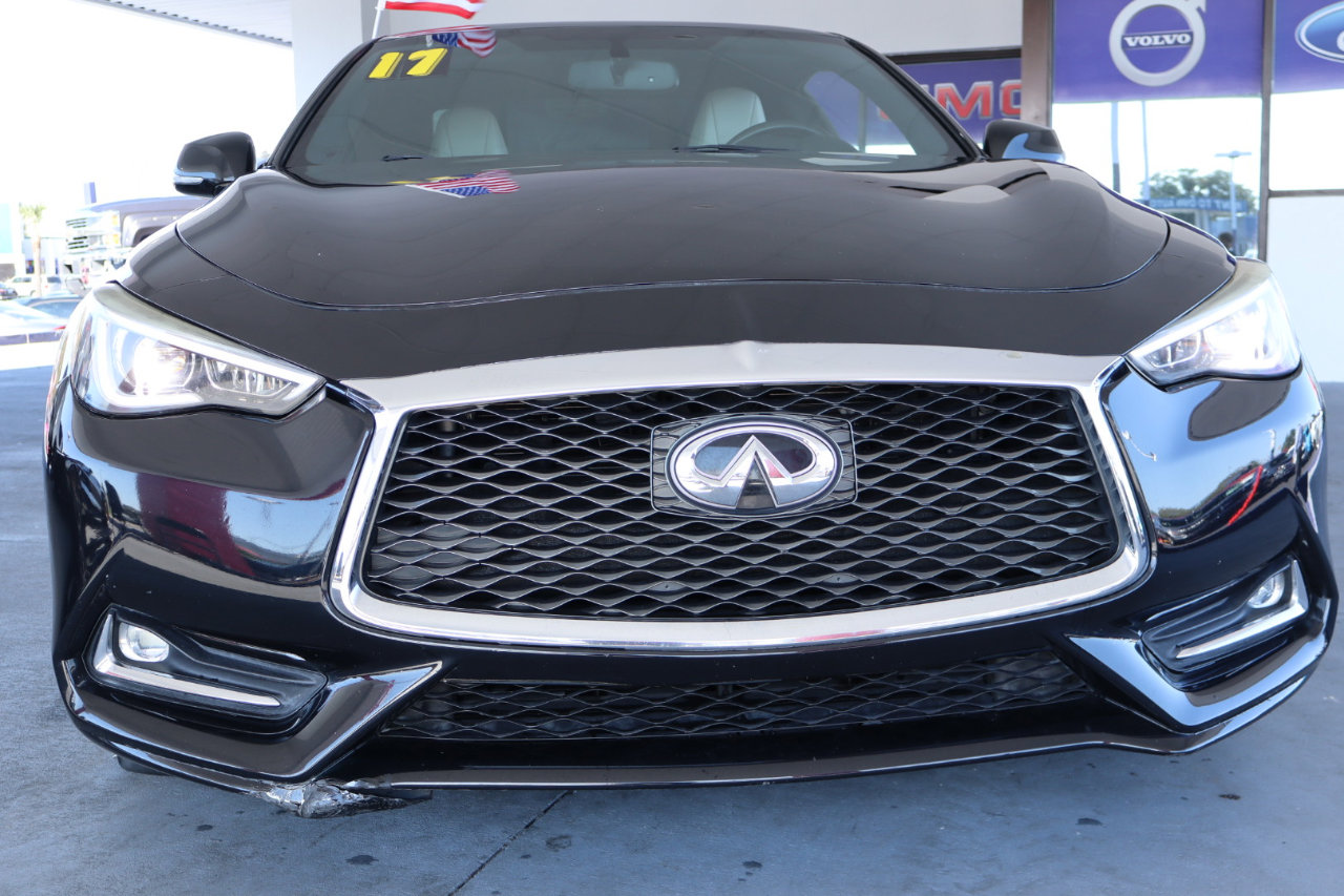 Used 2017 INFINITI Q60 3.0t w/ Premium Plus Package 3.0T image 11