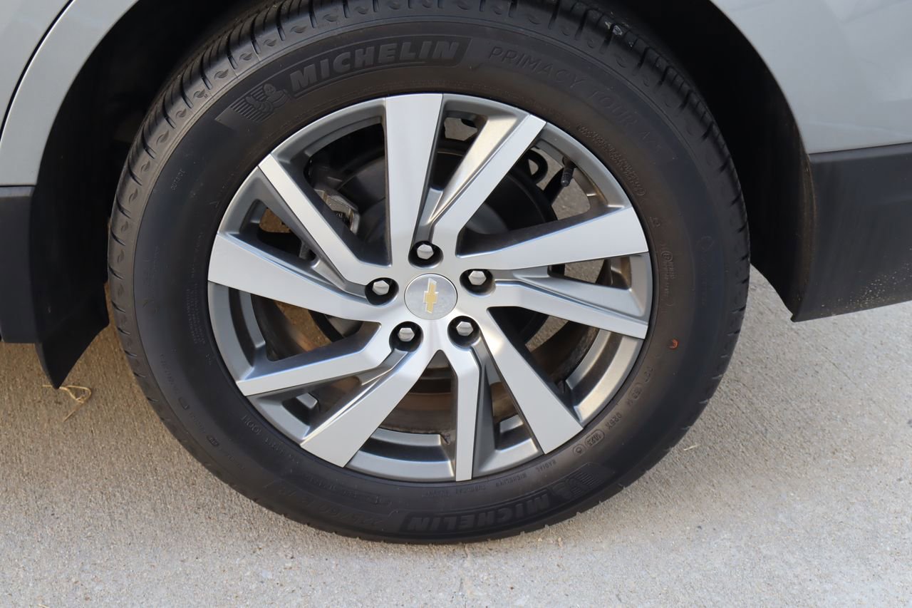 Used 2023 Chevrolet Equinox Premier FWD image 28
