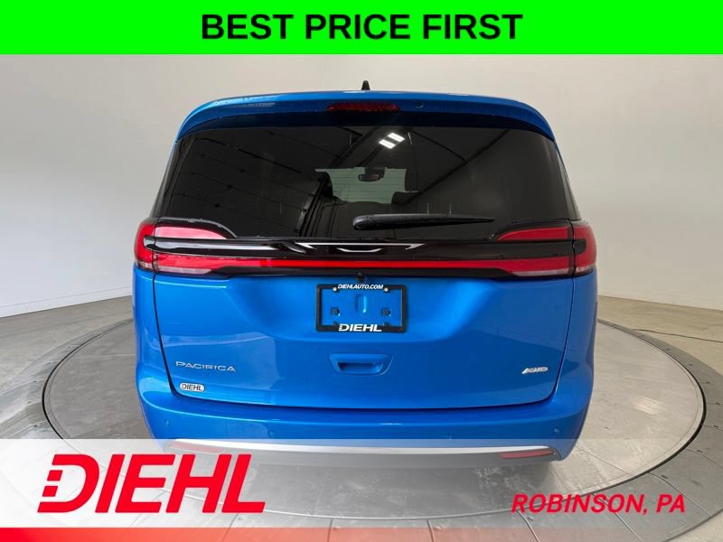 New 2027 Chrysler Pacifica Select AWD/4WD image 6