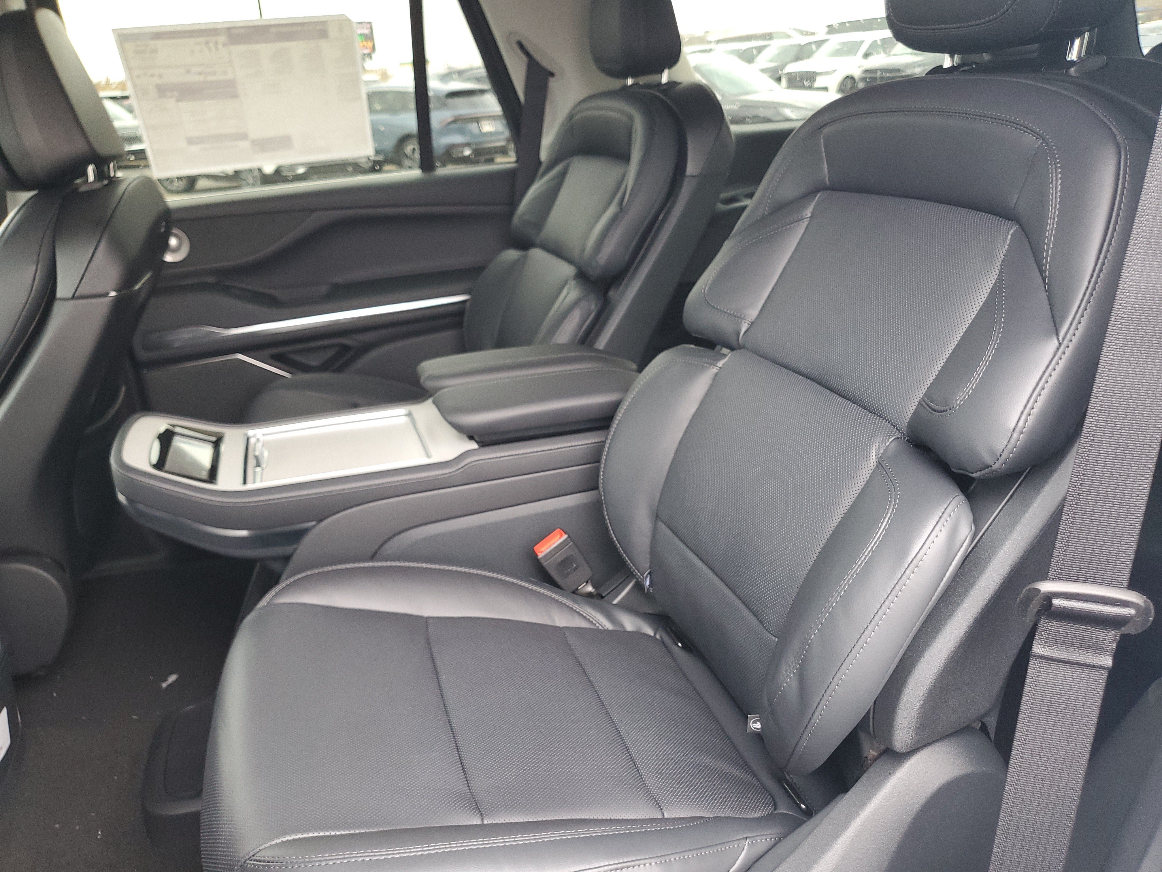 New 2026 Lincoln Navigator Reserve AWD/4WD image 29