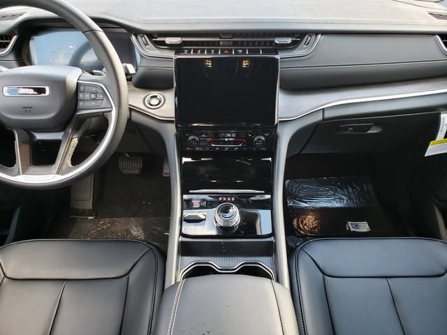 New 2025 Jeep Grand Cherokee L Limited image 8