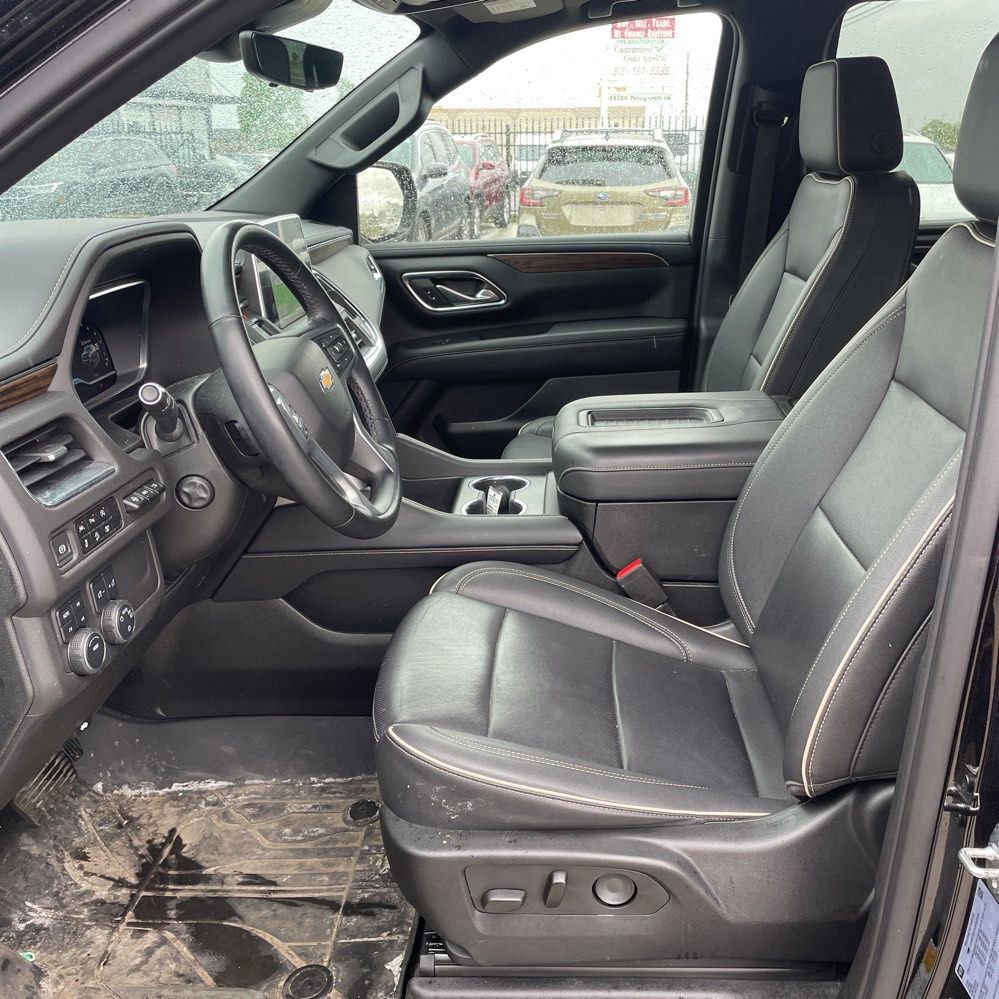 Used 2023 Chevrolet Tahoe Premier AWD/4WD image 14