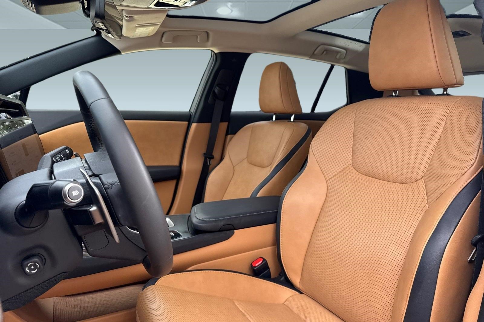 Certified 2023 Lexus RZ 450e Premium w/ Technology Package AWD/4WD image 5