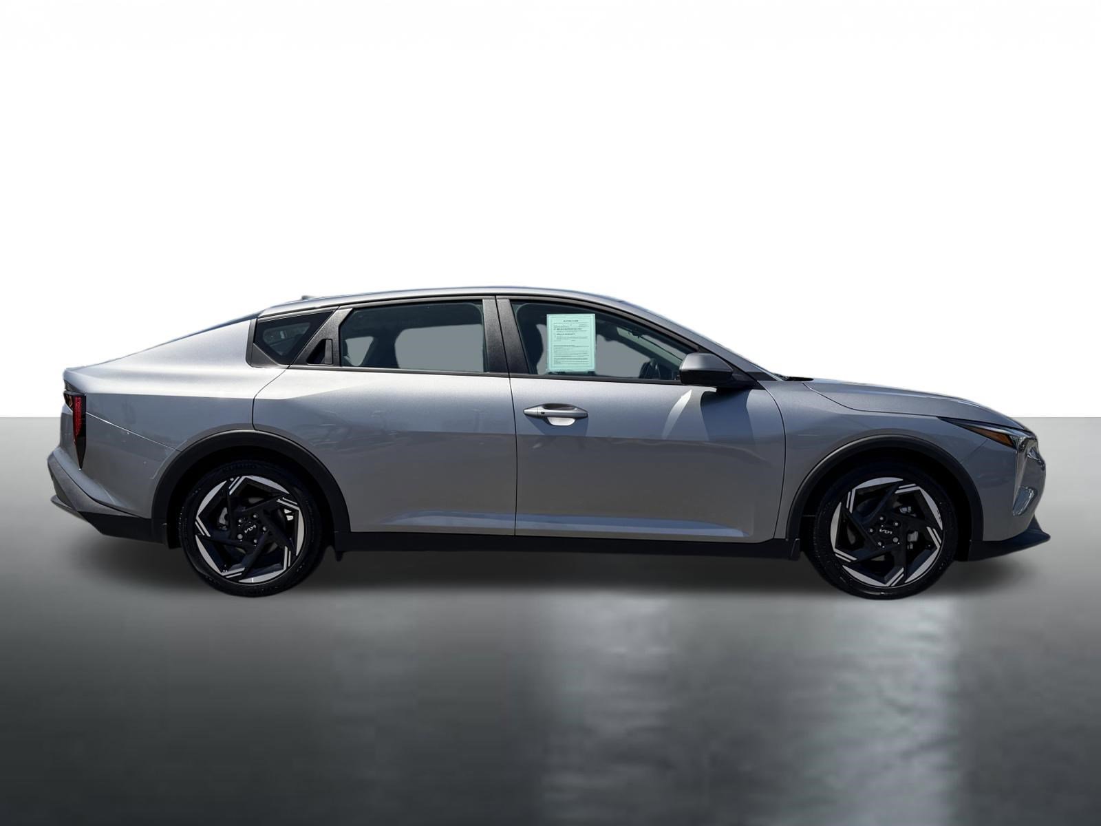 Certified 2025 Kia K4 EX image 9