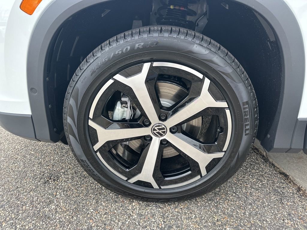 New 2026 Volkswagen Tiguan SE image 25