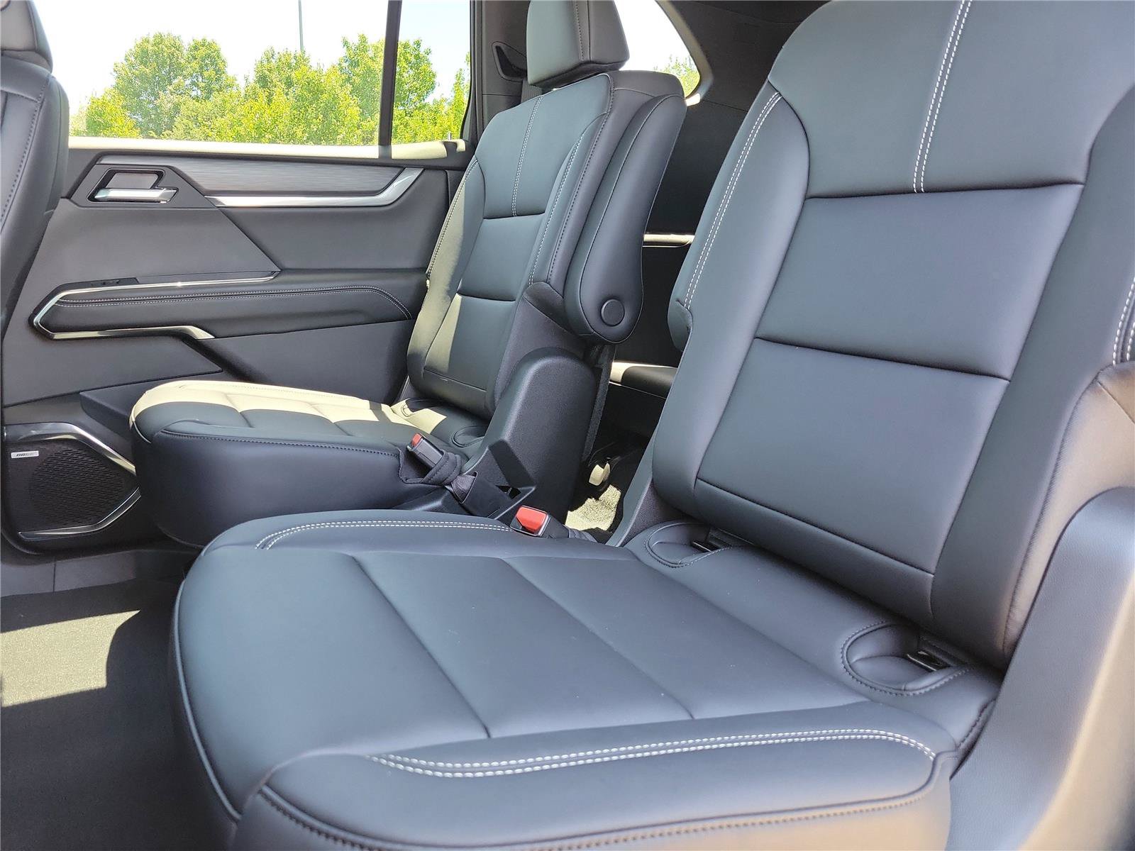 New 2026 GMC Acadia Elevation w/ Elevation Premium Package AWD/4WD image 14