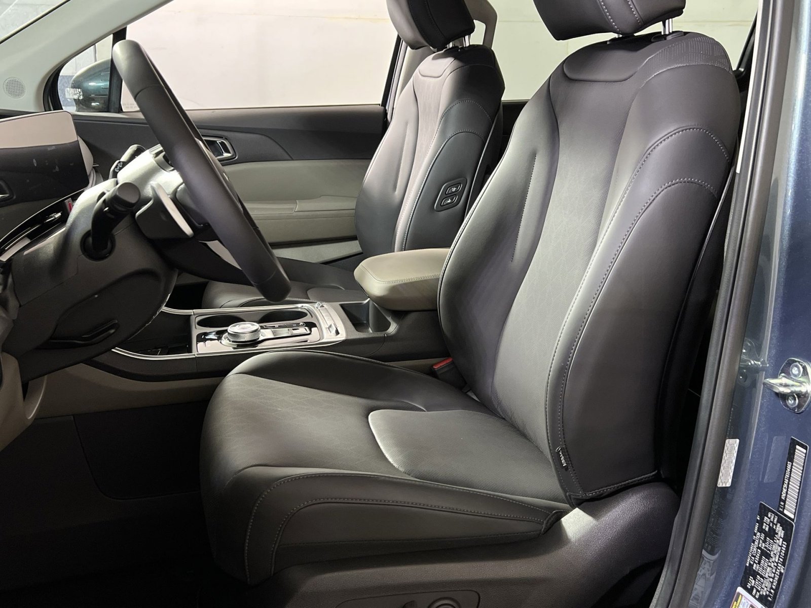 New 2026 Kia Carnival SX image 11