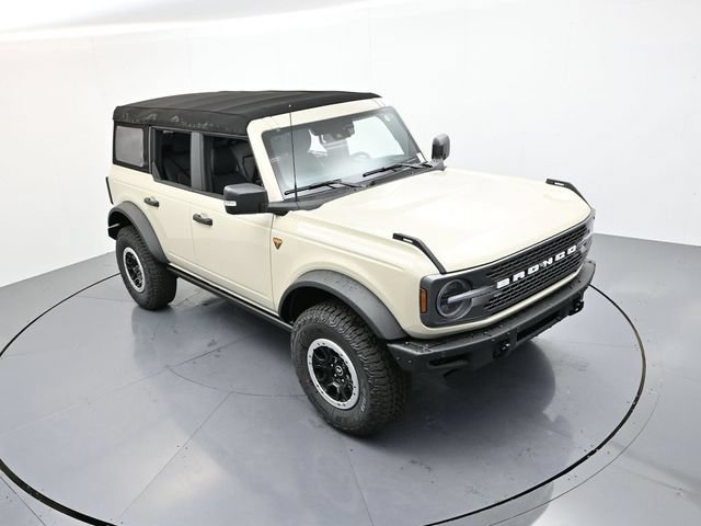 Used 2025 Ford Bronco Badlands AWD/4WD image 17