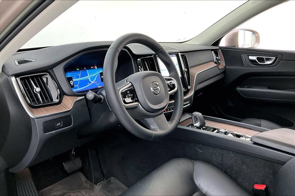 Certified 2023 Volvo XC60 B5 Plus w/ Protection Package Premier FWD image 15