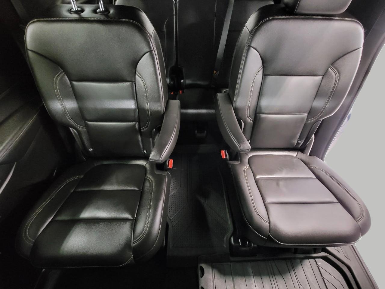 Certified 2023 Chevrolet Traverse LT w/ LPO, Floor Liner Package image 23