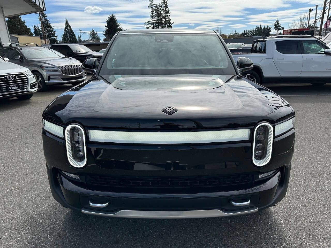 Used 2023 Rivian R1S Adventure image 14