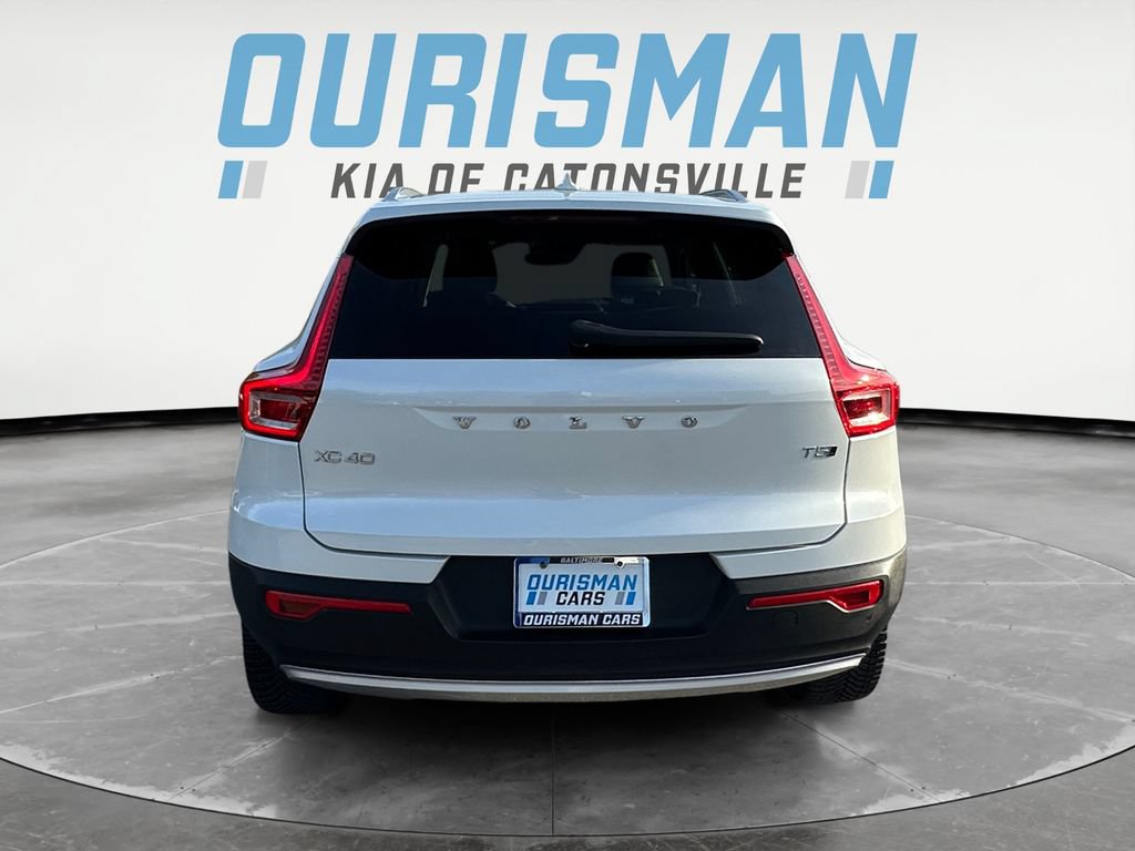 Used 2021 Volvo XC40 T5 Momentum w/ Premium Package AWD/4WD image 5