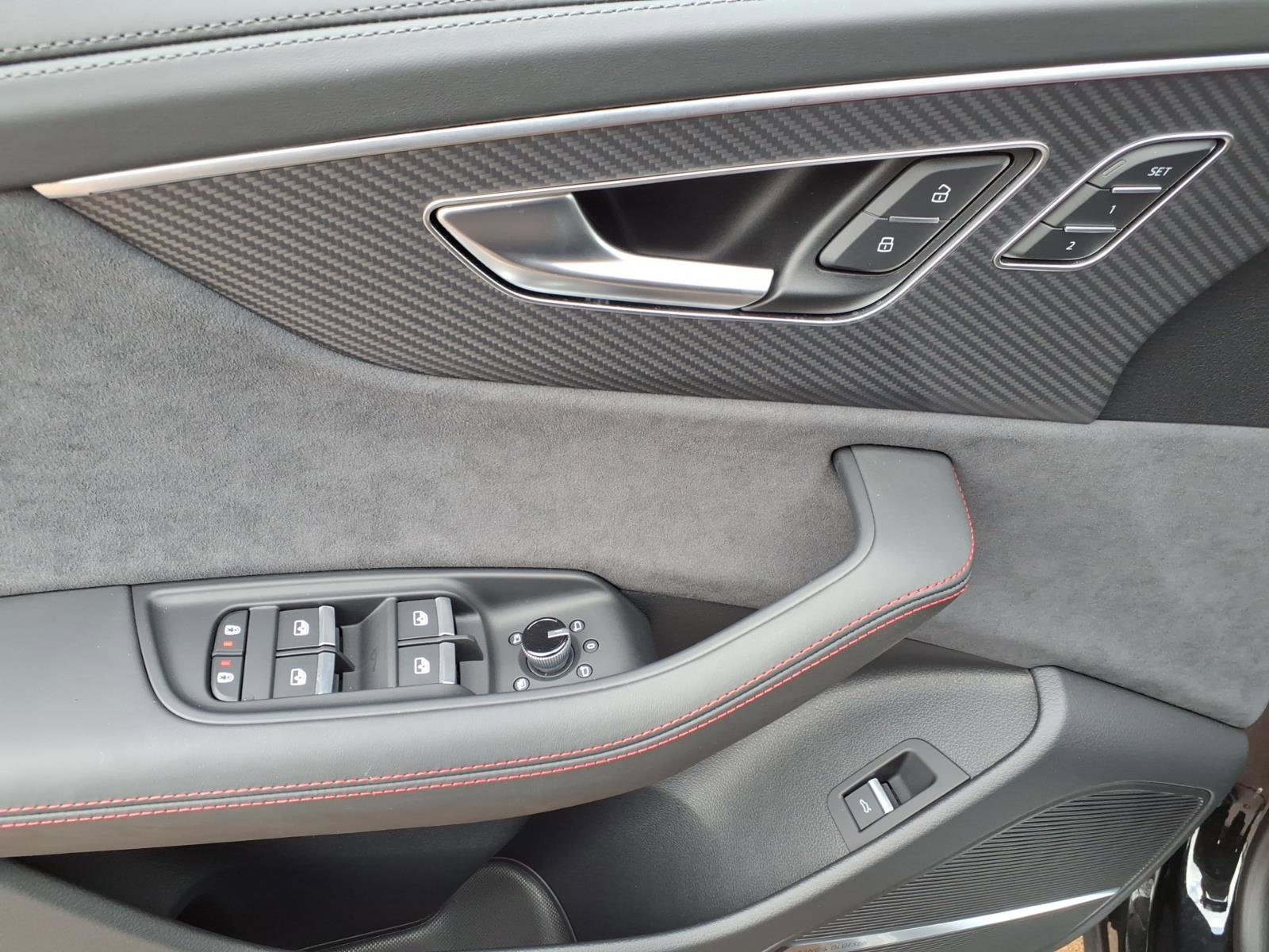 New 2026 Audi SQ8 Prestige image 12