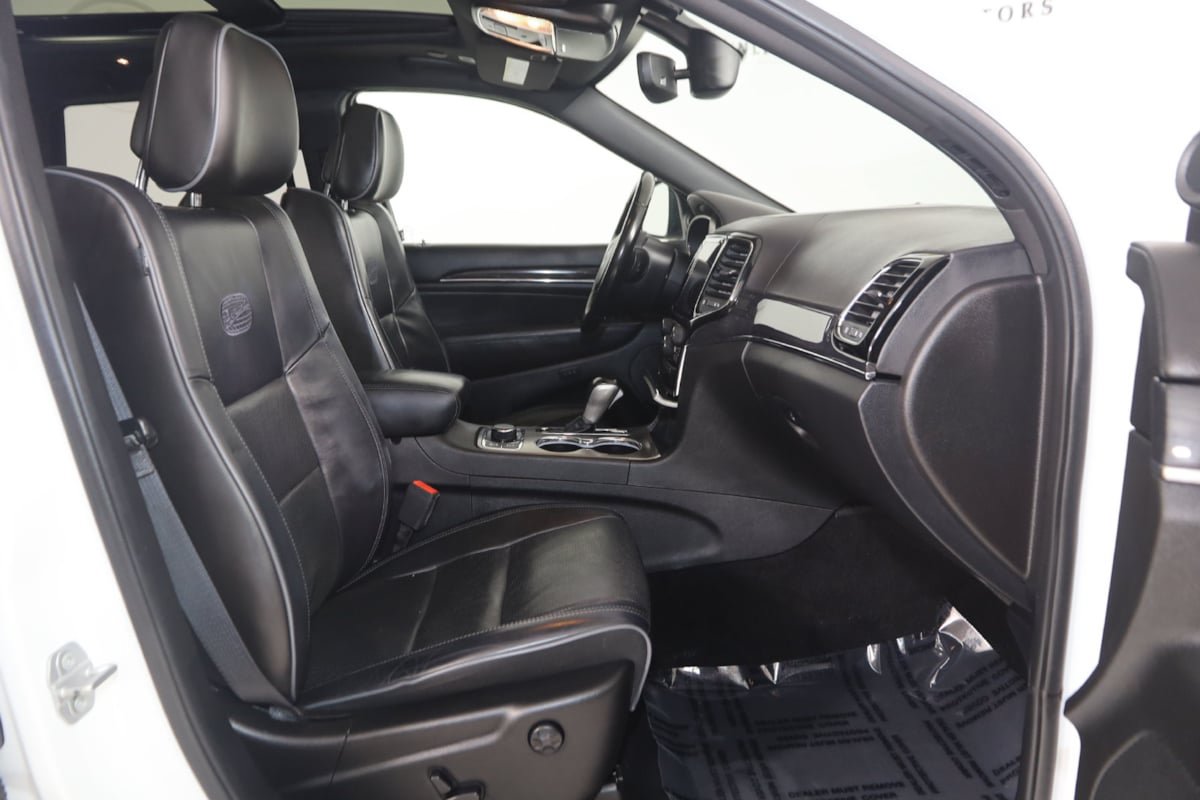 Used 2021 Jeep Grand Cherokee Overland AWD/4WD image 14