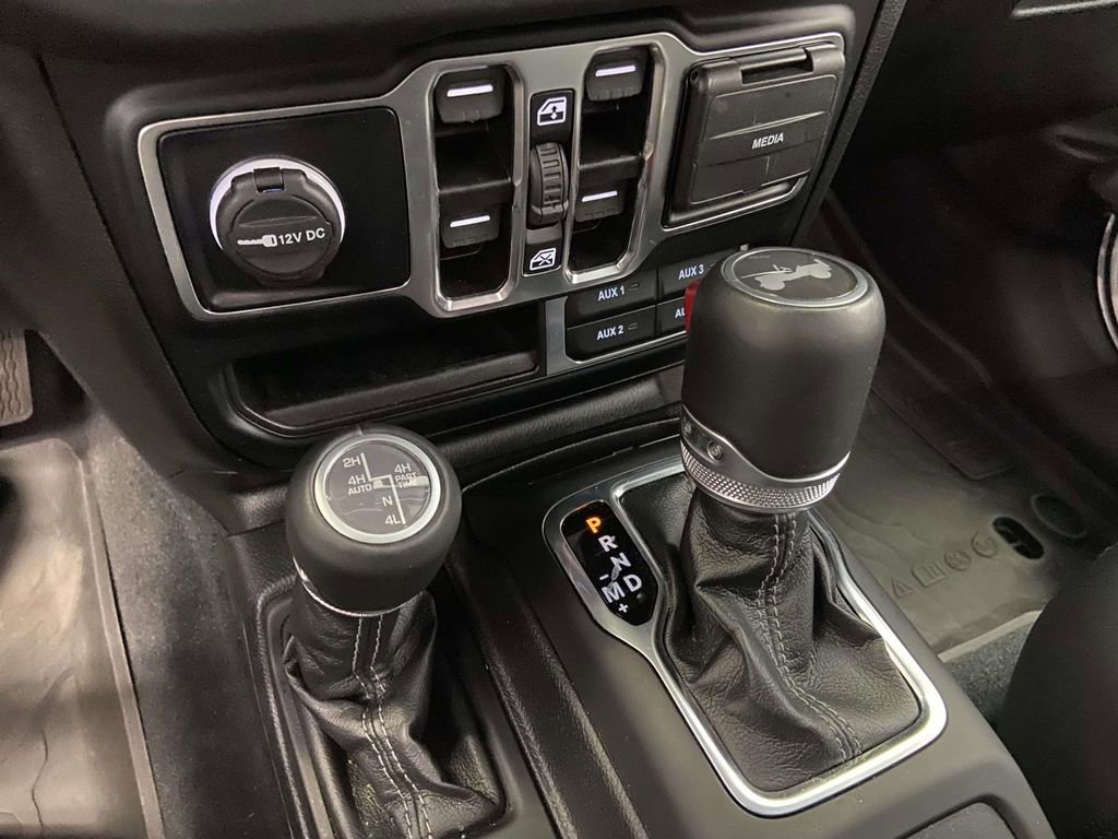 Used 2024 Jeep Wrangler High Altitude AWD/4WD image 26