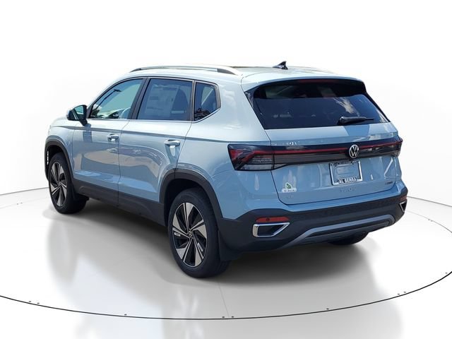 New 2026 Volkswagen Taos SE AWD/4WD image 3