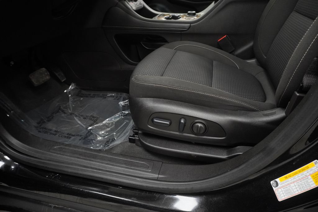 Used 2023 GMC Acadia SLE w/ Driver Convenience Package AWD/4WD image 29