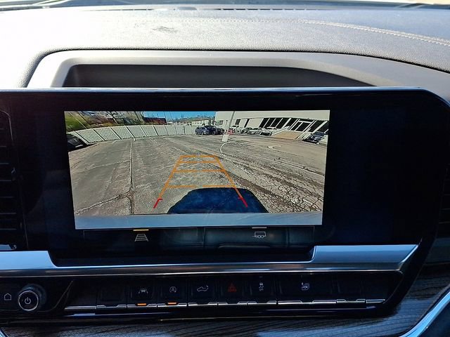 Used 2023 Chevrolet Silverado 1500 RST AWD/4WD image 19