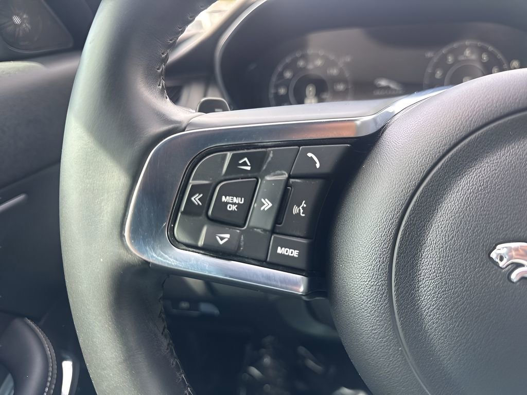 Used 2020 Jaguar E-PACE R-Dynamic SE image 14