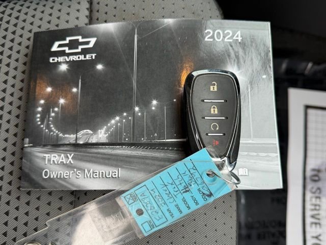 Certified 2024 Chevrolet Trax LT w/ Driver Confidence Package image 39
