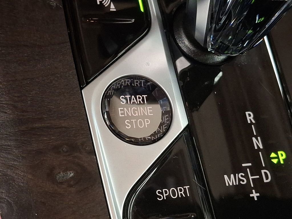 Certified 2022 BMW X5 xDrive40i w/ M Sport Package image 22