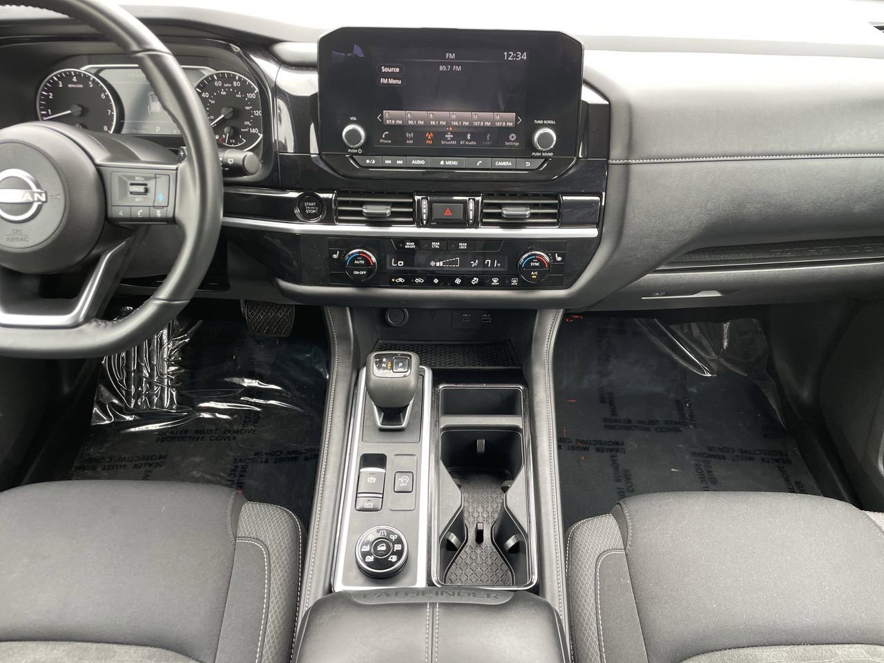 Used 2025 Nissan Pathfinder SV image 15