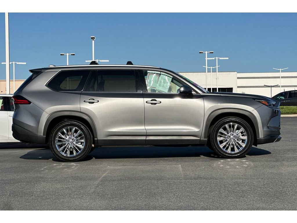 Certified 2025 Toyota Grand Highlander AWD image 3