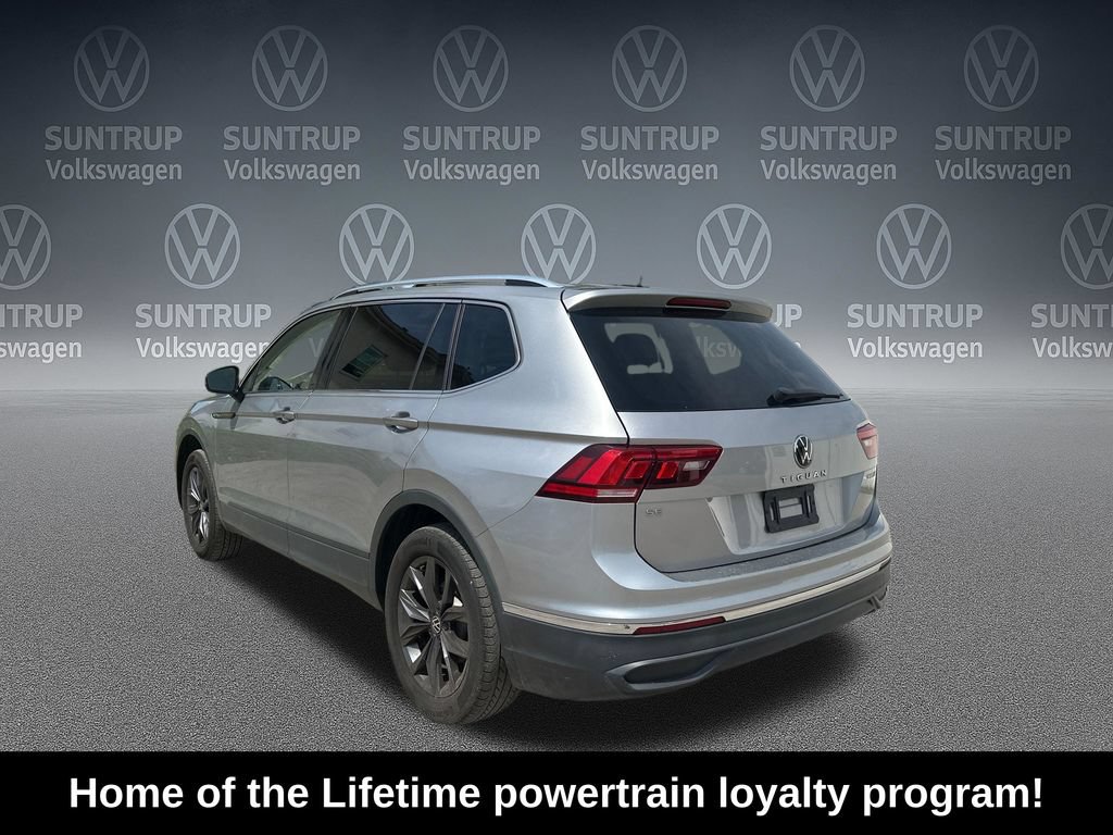Used 2023 Volkswagen Tiguan SE w/ Panoramic Sunroof Package FWD image 7