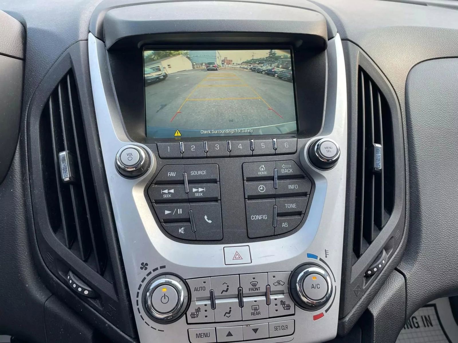 Used 2017 Chevrolet Equinox LT w/ Convenience Package image 40