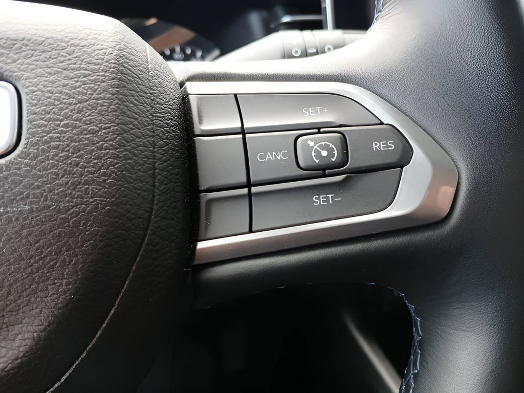 Used 2022 Jeep Compass Latitude w/ Convenience Group image 17