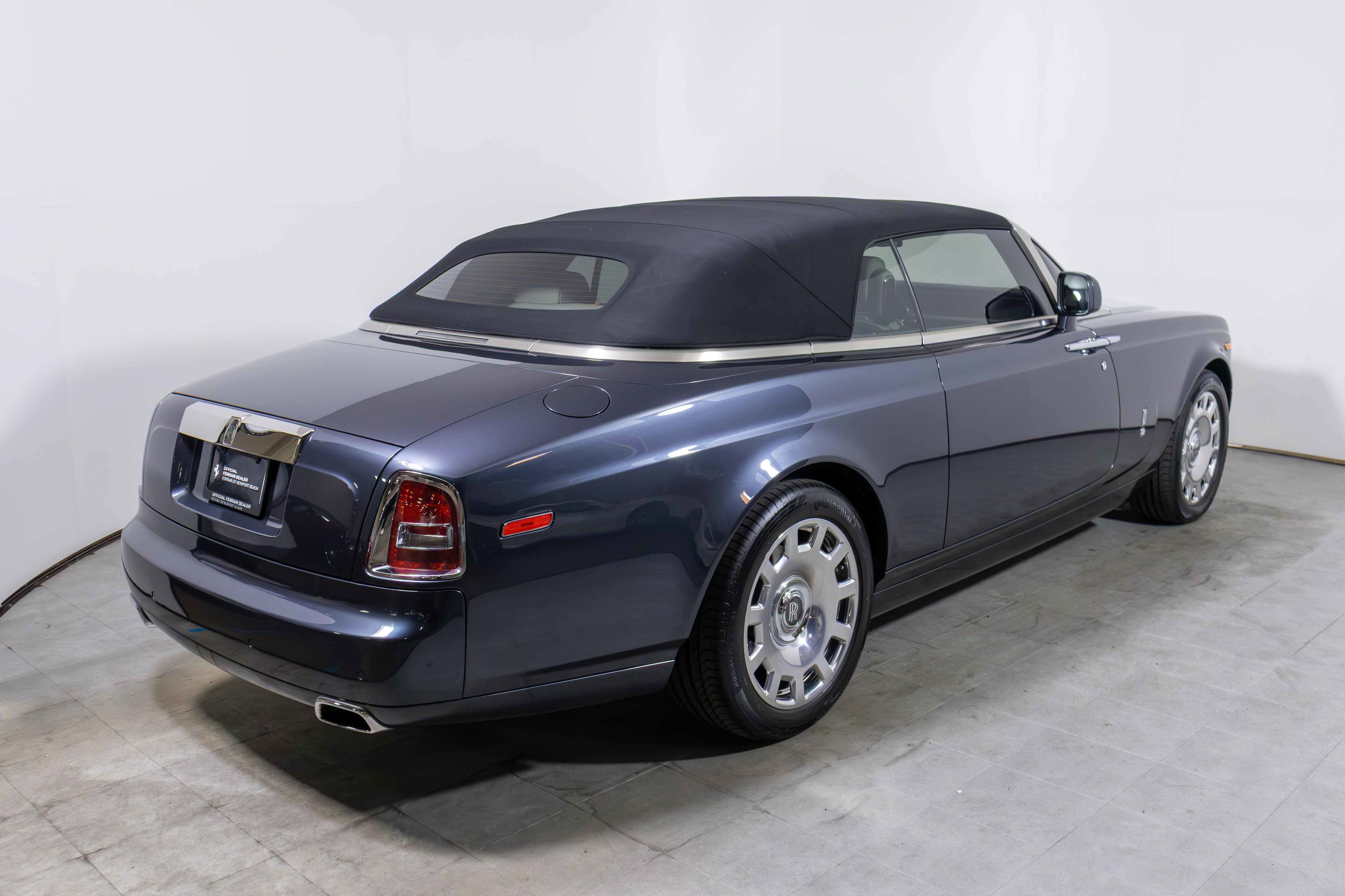 Used 2013 Rolls-Royce Phantom Drophead Coupe image 17