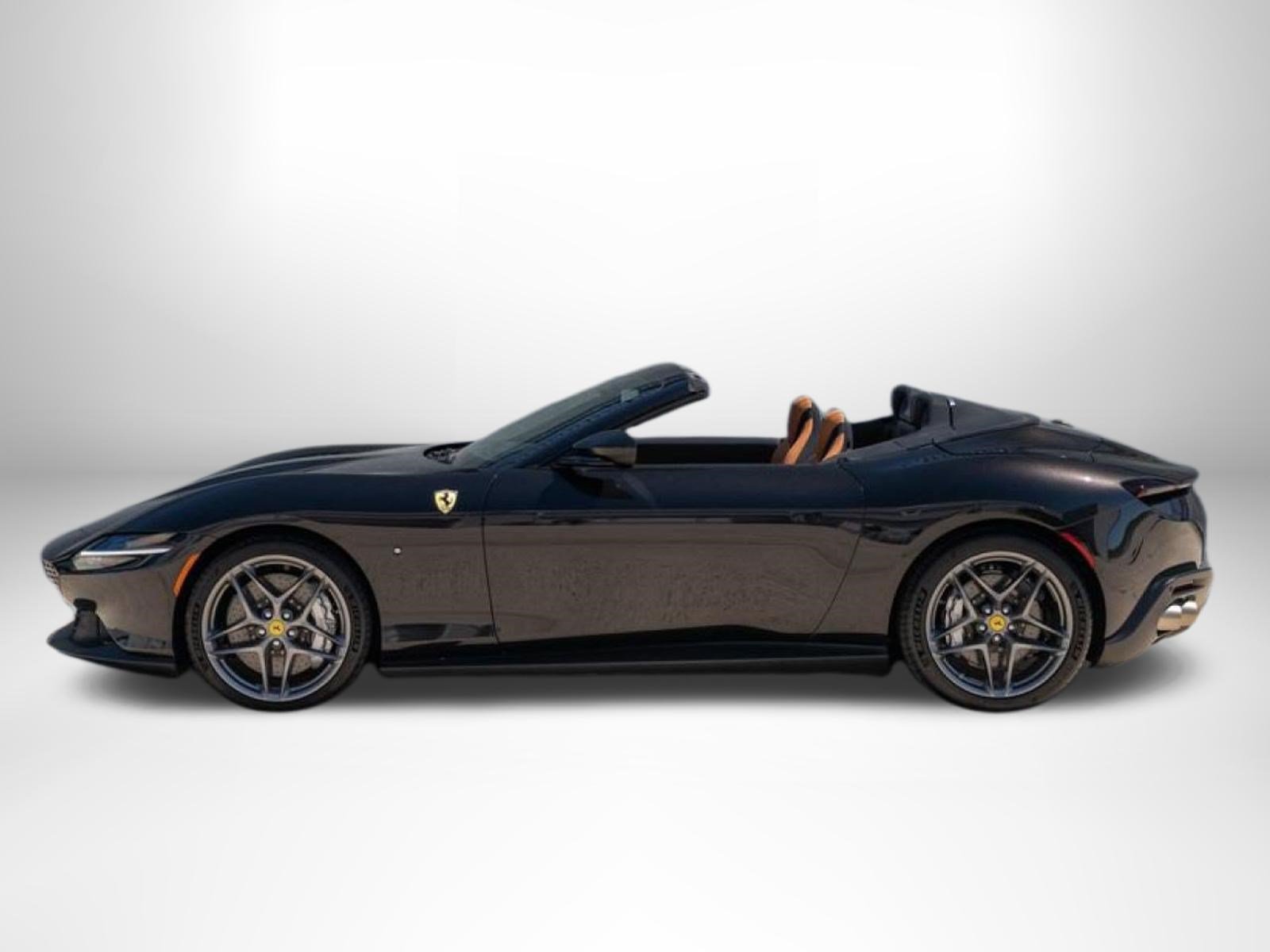 Used 2025 Ferrari Roma Spider RWD image 5