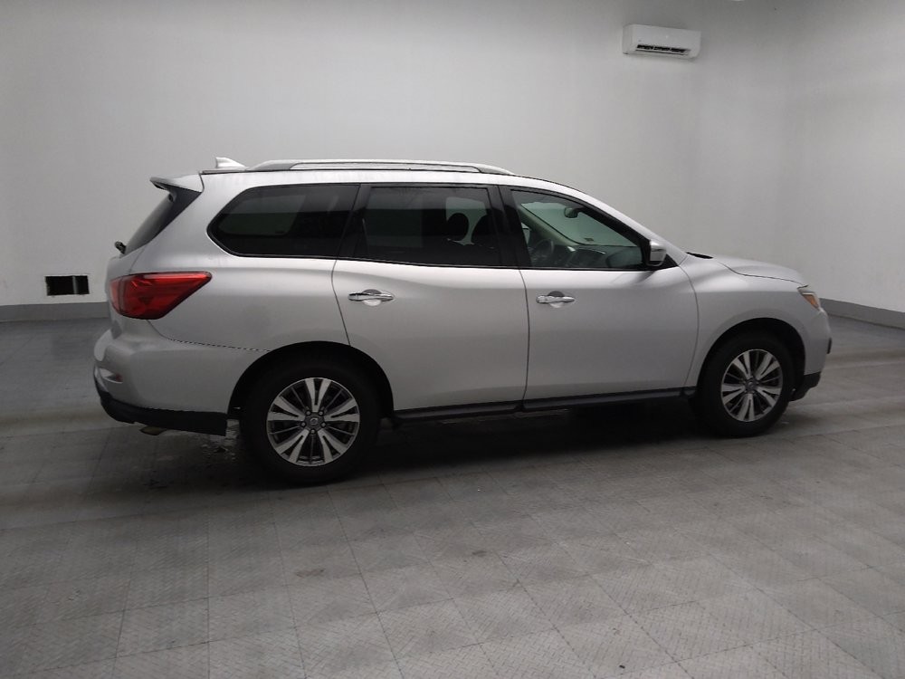 Used 2020 Nissan Pathfinder SV image 10